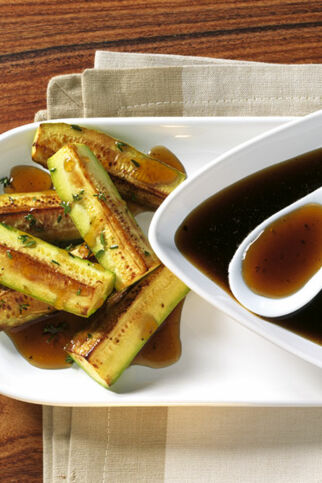 Zucchini mit warmer Honig-Vinaigrette