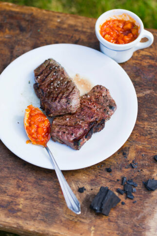 Steak mit Tomaten-Pfirsich-Salsa Steak mit Tomaten-Pfirsich-Salsa