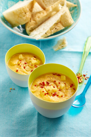 Scharfe Linsen-Ananas-Suppe Scharfe Linsen-Ananas-Suppe