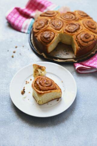 NUSS-TAHINI-SCHNECKEN NUSS-TAHINI-SCHNECKEN