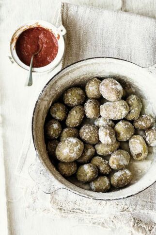 Kanarische Kartoffeln mit roter Mojo Kanarische Kartoffeln mit roter Mojo