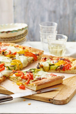 Zucchini-Paprika-Pizza Zucchini-Paprika-Pizza