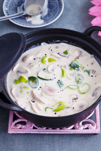 Vier-Käse-Suppe mit Pilzen Vier-Käse-Suppe mit Pilzen