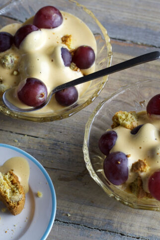 Zabaione mit Weintrauben