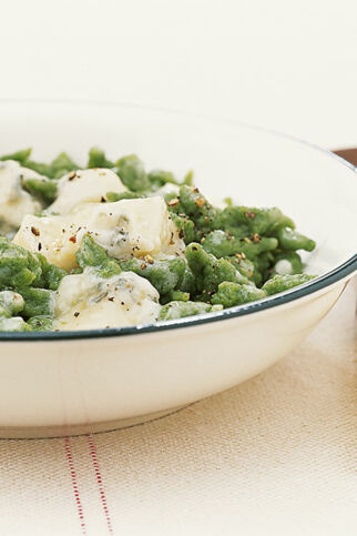 Spinatspätzle mit Gorgonzola