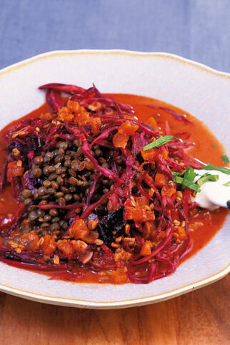 Curry-Linsen-Rotkohl mit Ingwer-Raïta
