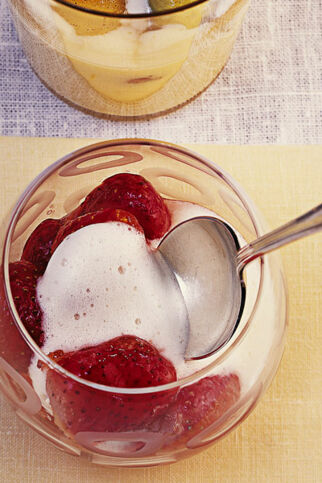 Zabaione mit Erdbeeren