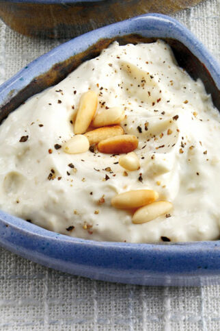 Pinienkern-Aïoli Pinienkern-Aïoli