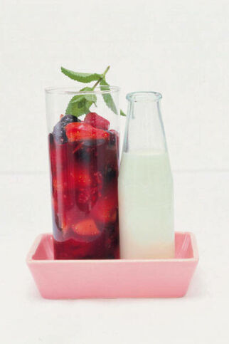 Rote Grütze mit Sago