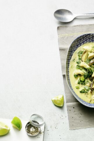 Ingwer-Spinat-Suppe mit Pute