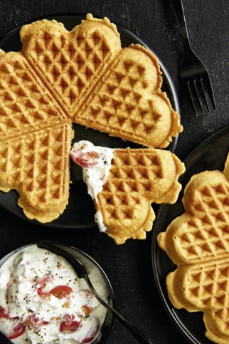 Maiswaffeln mit Tomatenquark Maiswaffeln mit Tomatenquark