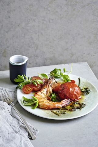 Lauwarmer Tomaten-Garnelen-Salat Lauwarmer Tomaten-Garnelen-Salat