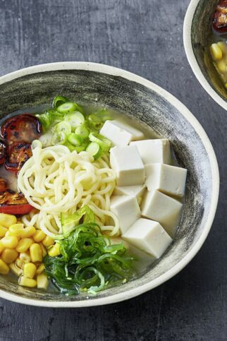 Ramen mit Tomate und Tofu Ramen mit Tomate und Tofu