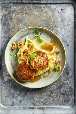 Faschierte Laibchen mit Erdäpfelpüree Faschierte Laibchen mit Erdäpfelpüree