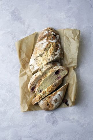 Knusperbrot mit Käse und Trauben Knusperbrot mit Käse und Trauben