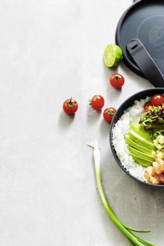 Reis-Bowl mit Ananassalsa