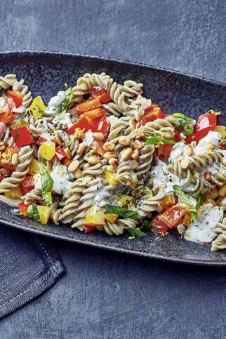 Erbsennudeln mit Paprika Erbsennudeln mit Paprika