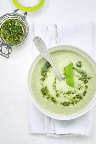 Basilikum-Cremesüppchen Basilikum-Cremesüppchen