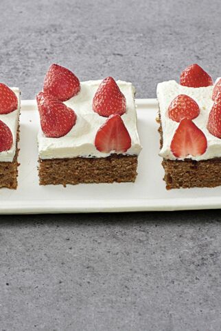 Nugat-Erdbeer-Schnitten Nugat-Erdbeer-Schnitten