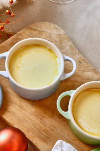 Käsefondue mit Emmentaler und Gruyere Käsefondue mit Emmentaler und Gruyere