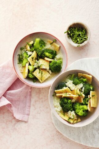 Brokkoli-Reis-Suppe mit Ei Brokkoli-Reis-Suppe mit Ei
