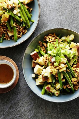 Bohnen-Birnen-Salat mit Räuchertofu