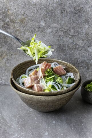Tuna-Poké-Bowl mit Granny Smith