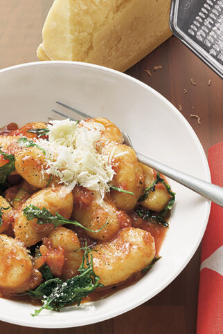 Gnocchi mit Tomaten-Parmesan-Sauce Gnocchi mit Tomaten-Parmesan-Sauce