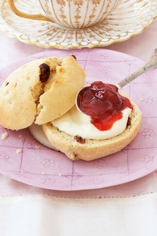 Scones mit Sahne Scones mit Sahne