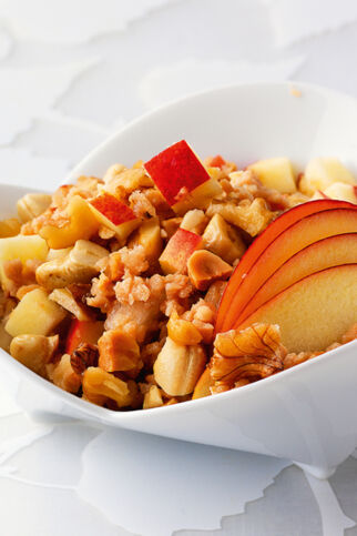 Sojamüsli mit Honig und Nüssen Sojamüsli mit Honig und Nüssen