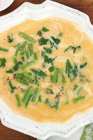 Bohnensuppe mit frischem Sauerampfer Bohnensuppe mit frischem Sauerampfer