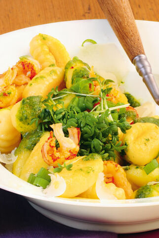Gnocchi mit Koriander-Pesto und Flusskrebsen Gnocchi mit Koriander-Pesto und Flusskrebsen