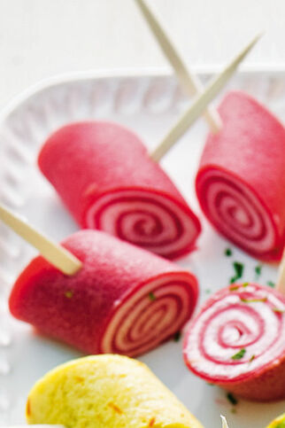 Rote Bete-Crêpe-Röllchen Rote Bete-Crêpe-Röllchen