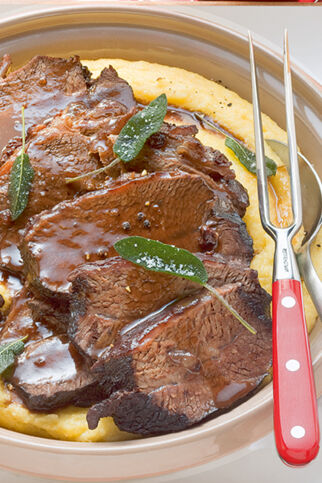Barolo-Braten mit Polenta