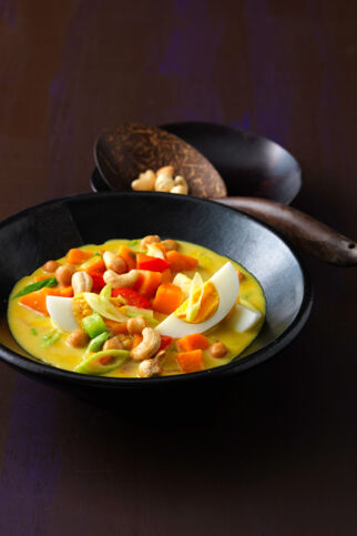 Süßkartoffelcurry mit Ei Süßkartoffelcurry mit Ei