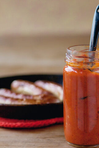 Paprika-Auberginen-Paste »Ajvar« Paprika-Auberginen-Paste »Ajvar«