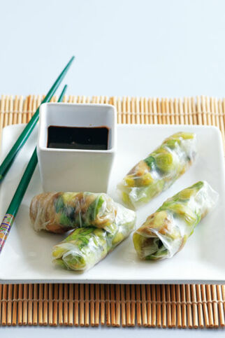 Makrelen-Röllchen mit Dip Makrelen-Röllchen mit Dip