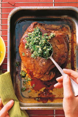 Lammkeule mit Kräuterkruste Lammkeule mit Kräuterkruste