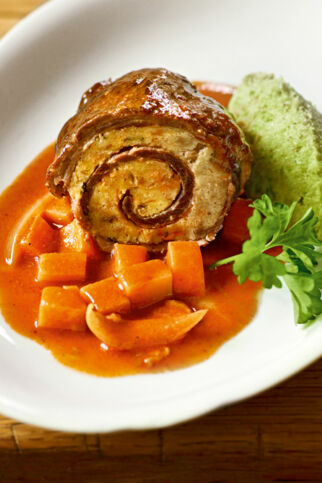 Rinderrouladen mit Rosenkohlpüree Rinderrouladen mit Rosenkohlpüree