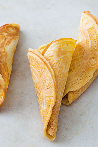 Knusprige Waffelhörnchen Knusprige Waffelhörnchen