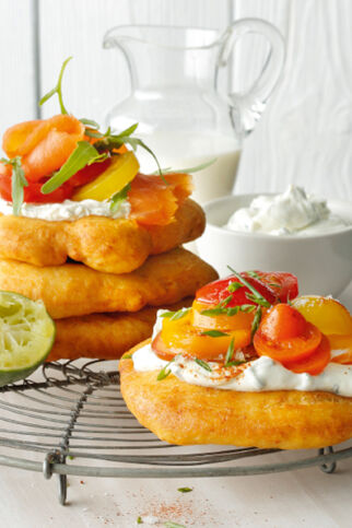 Langos mit Schnittlauchquark Langos mit Schnittlauchquark