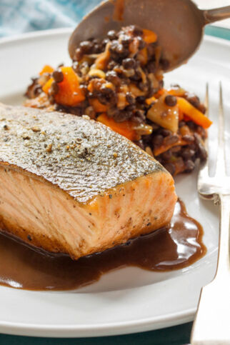 Lachsfilet mit Linsen