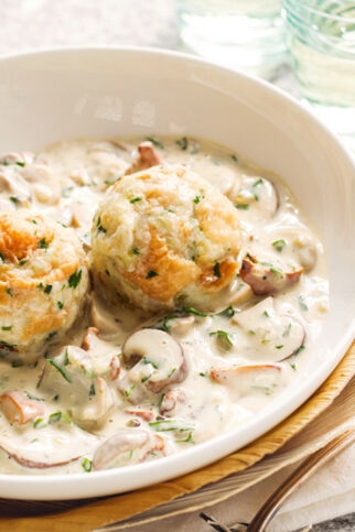 Semmelknödel mit Pilzrahm Semmelknödel mit Pilzrahm