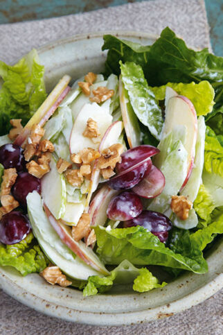 Waldorfsalat mit Weintrauben Waldorfsalat mit Weintrauben