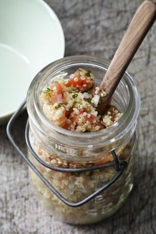 Quinoasalat mit Tomaten und Minze Quinoasalat mit Tomaten und Minze