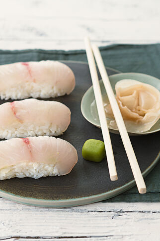 Hamachi-Nigiri