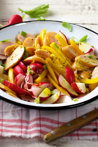 Wurstsalat mit Radieschen Wurstsalat mit Radieschen