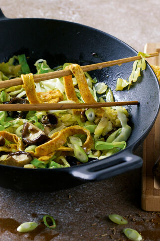 Spitzkohl aus dem Wok Spitzkohl aus dem Wok