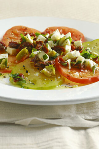 Tomaten-Carpaccio mit Mozzarellasalat Tomaten-Carpaccio mit Mozzarellasalat
