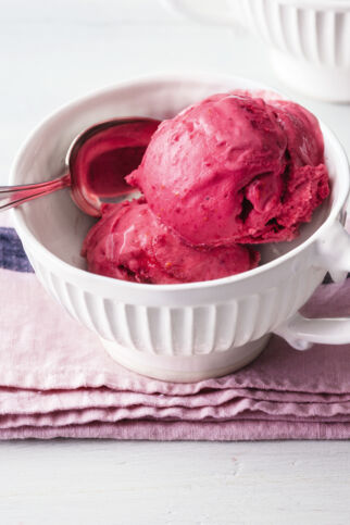 Blitzeis mit Himbeeren Blitzeis mit Himbeeren